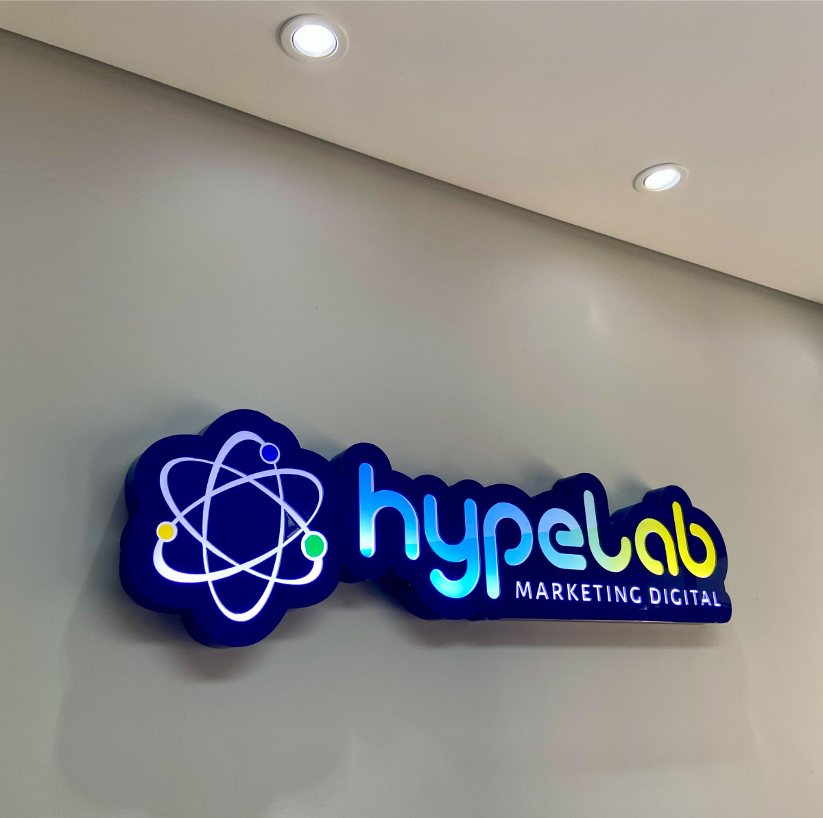 agencia-hypelab-logo-fisico-2025-2